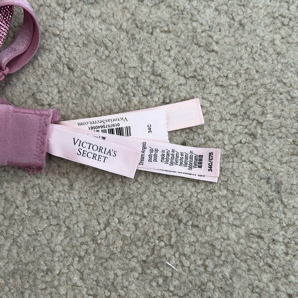 Victoria’s Secret Bra - Picture 8 of 10
